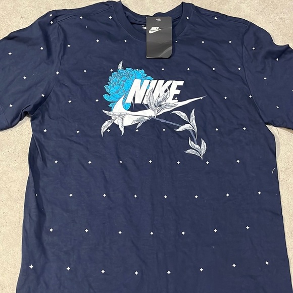 Nike Women's Graphic Dark Blue Floral  Tee Shirt Small - Picture 4 of 7